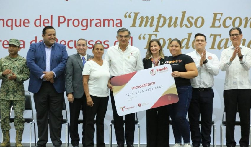 166-2025.-El-desarrollo-debe-llegar-a-todas-partes-Americo-Villarreal-entrega-apoyos-a-emprendedores-por-mas-de-33-MDP-1-850x500